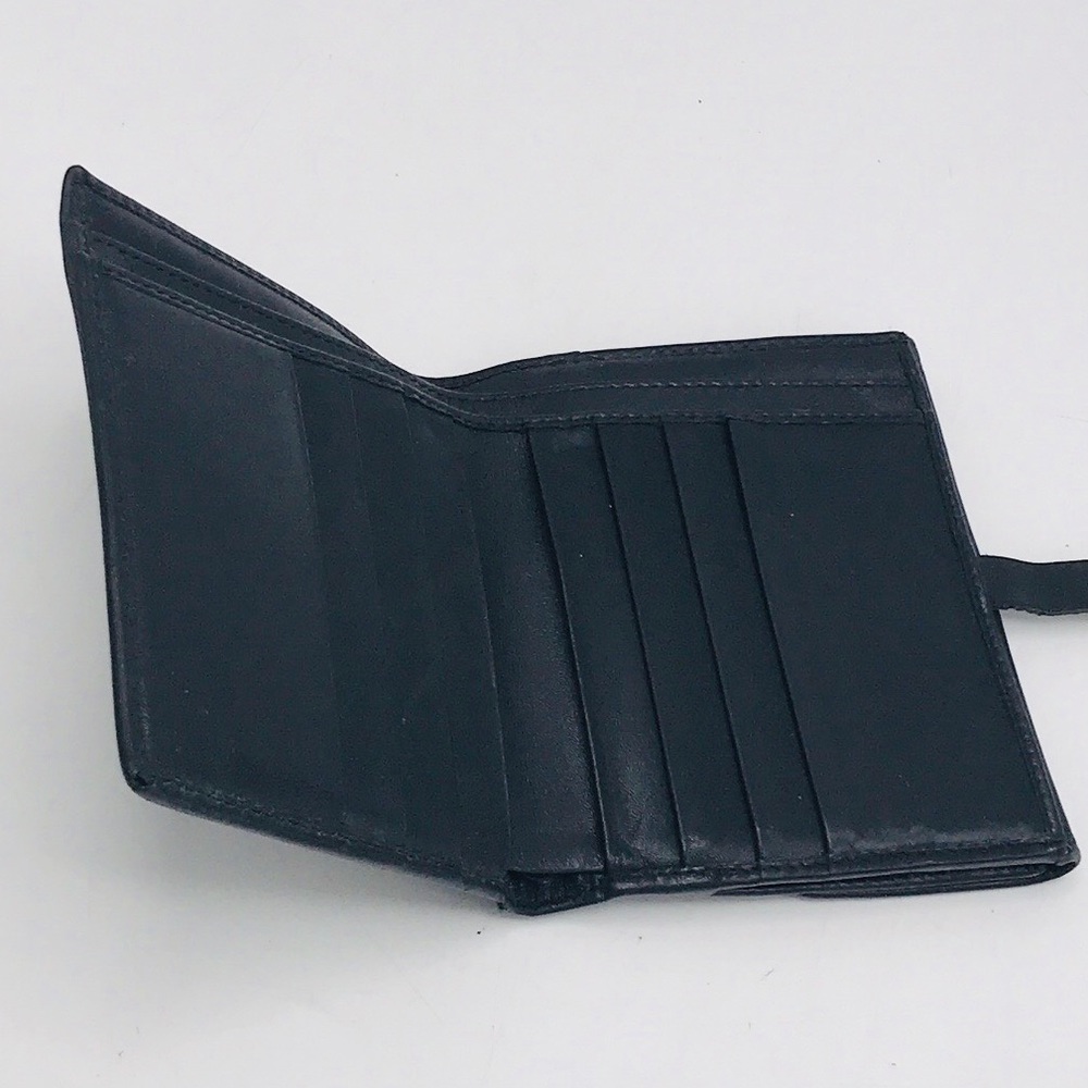 Gucci Black Wallet with Silver Accent - Picture 9 of 14